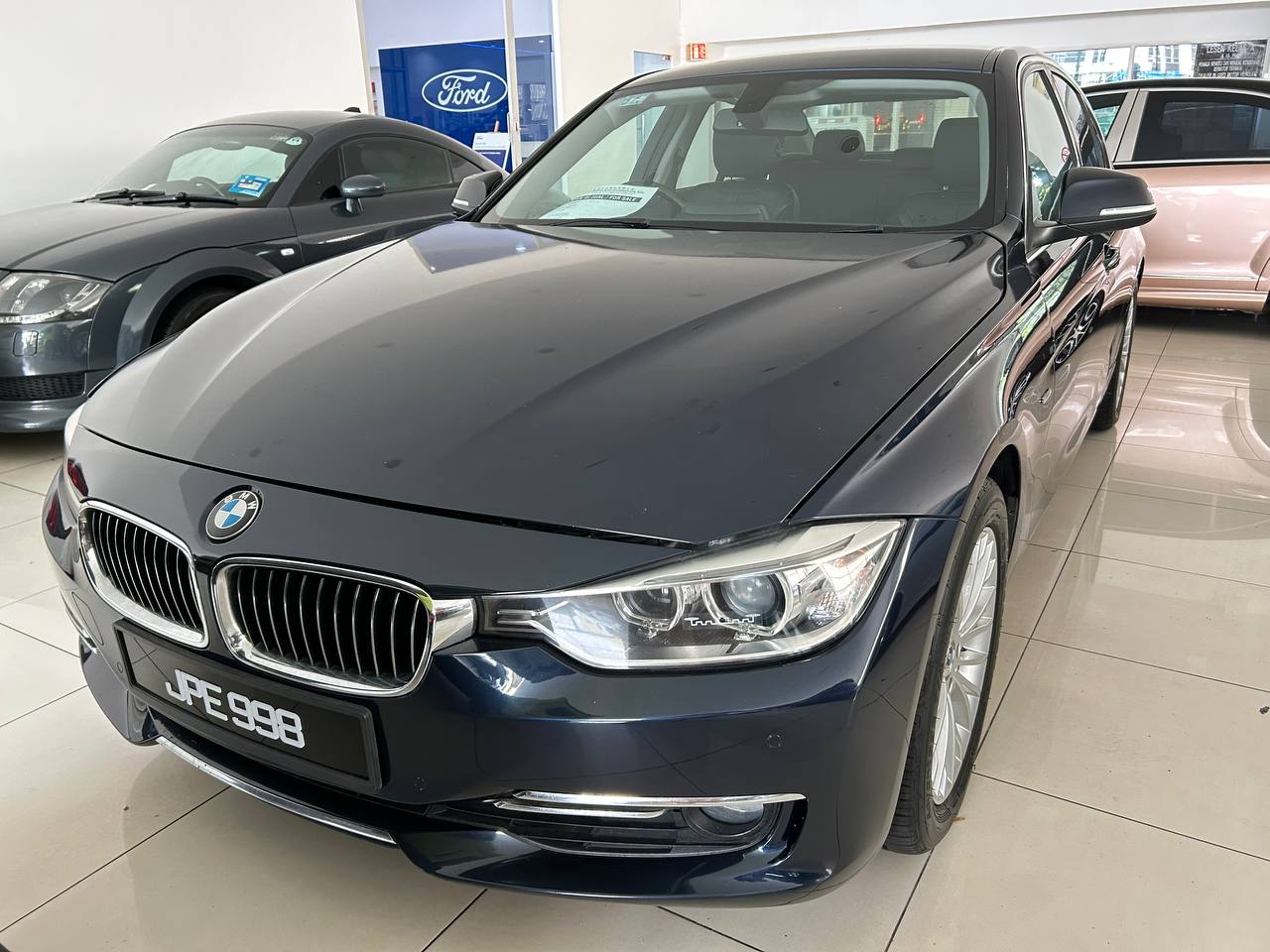 BMW 320i
