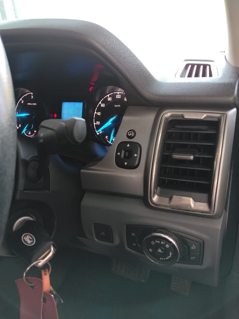JRQ3090 FORD RANGER 2.2L XLT 4WD AT