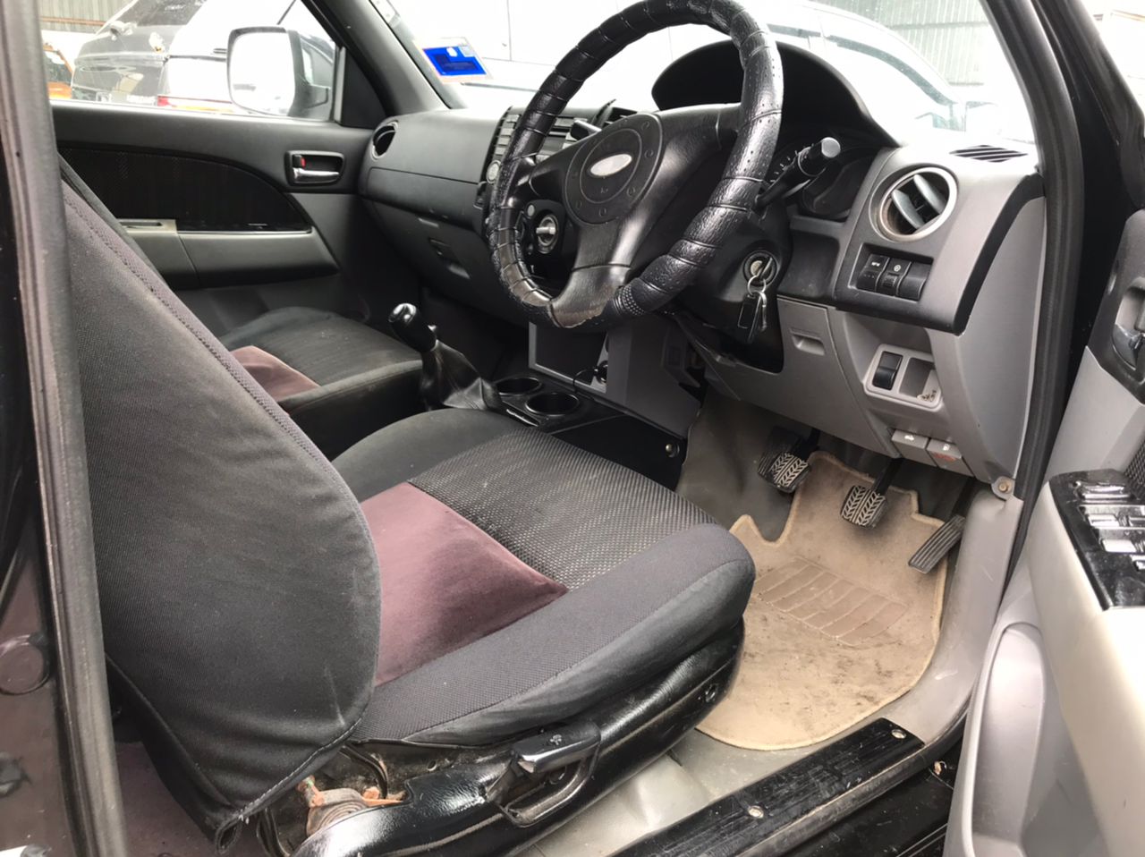 JMU8768 FORD RANGER DBL WLT MT