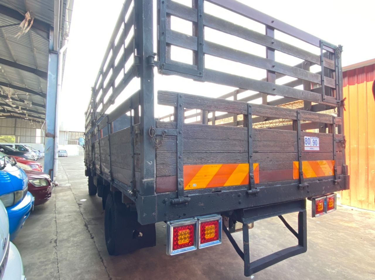 DAIHATSU LORRY 17 1/2 KAKI