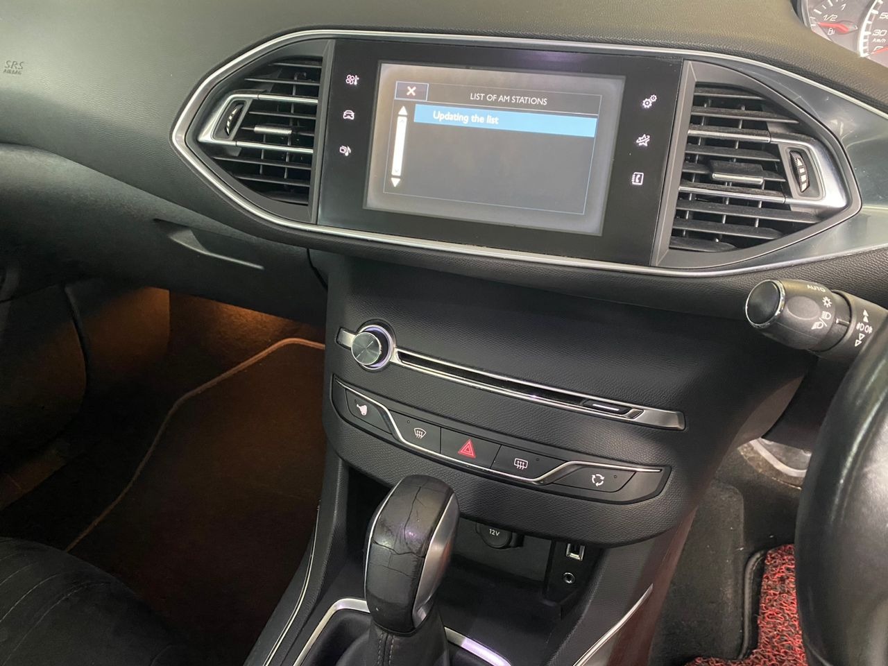 WB9596Q Peugeot 308 1.6
