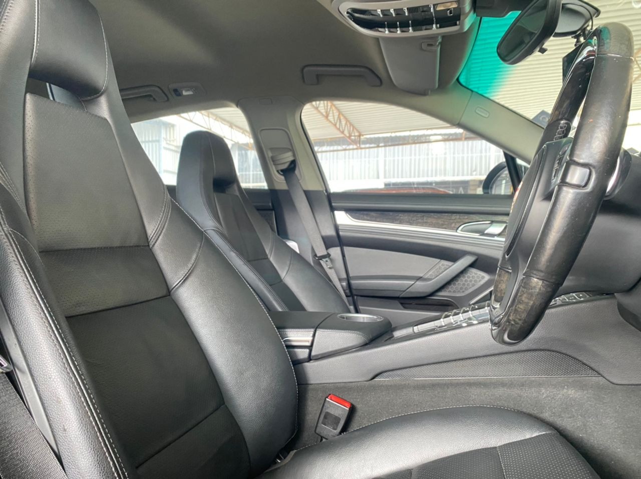 (WB7P) WITHOUT NO PORSCHE PANAMERA 3.6