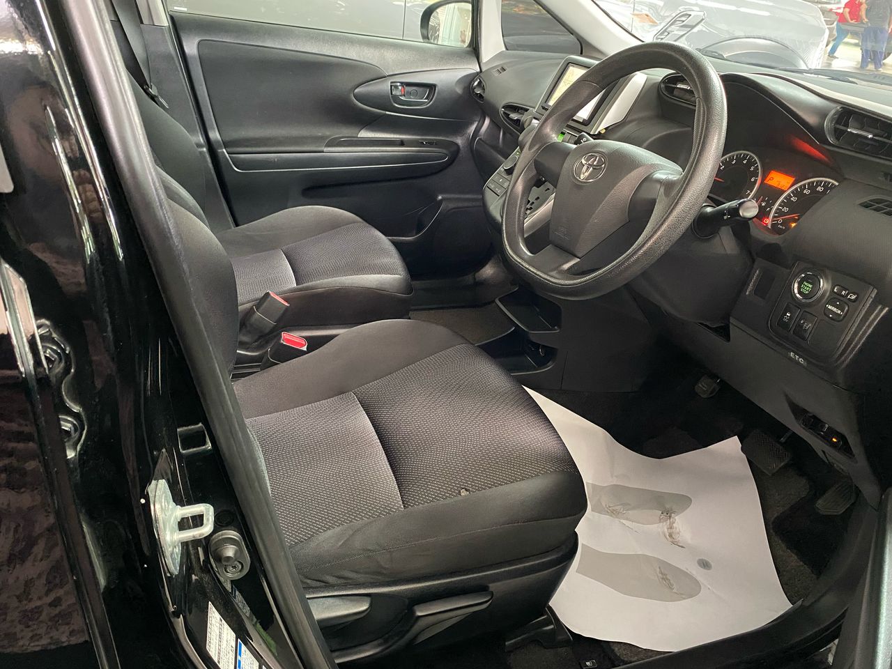 VGL2656 TOYOTA WISH 1.8X 4WD