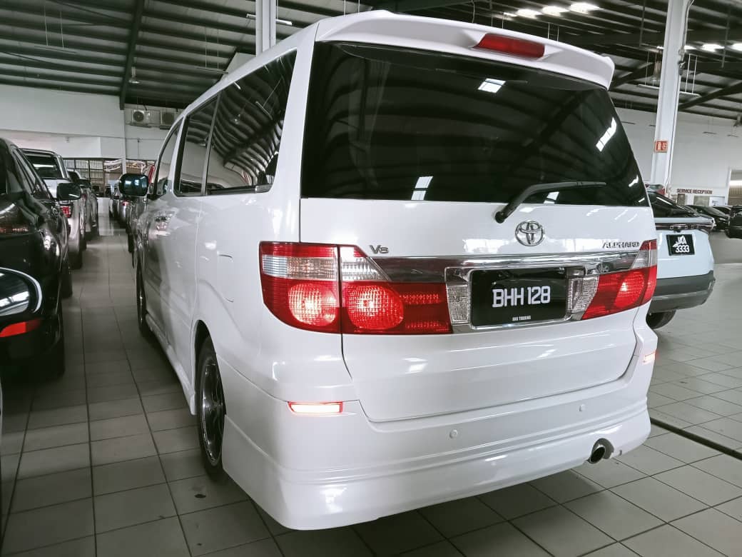 BHH 128 TOYOTA ALPHARD 3.0