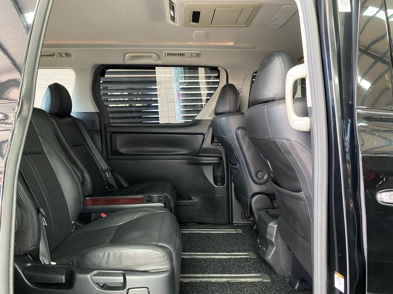 VHW161 TOYOTA VELLFIRE 2.4 (A)