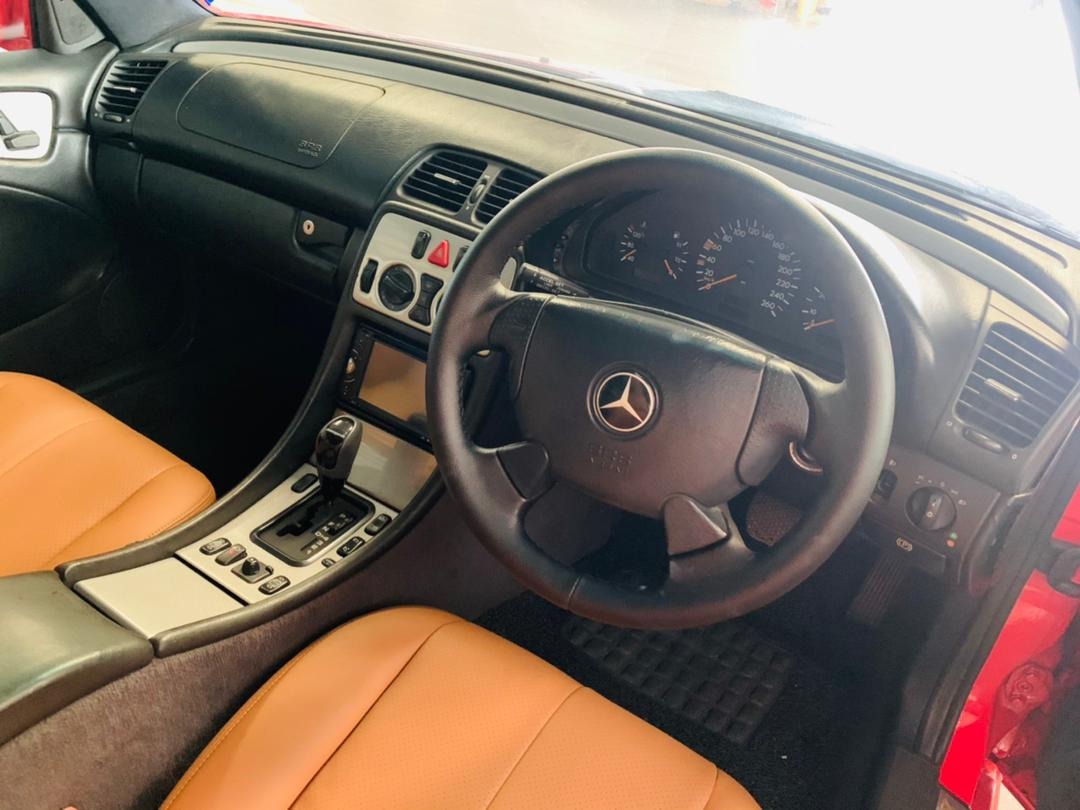 MERCEDES BENZ CLK230