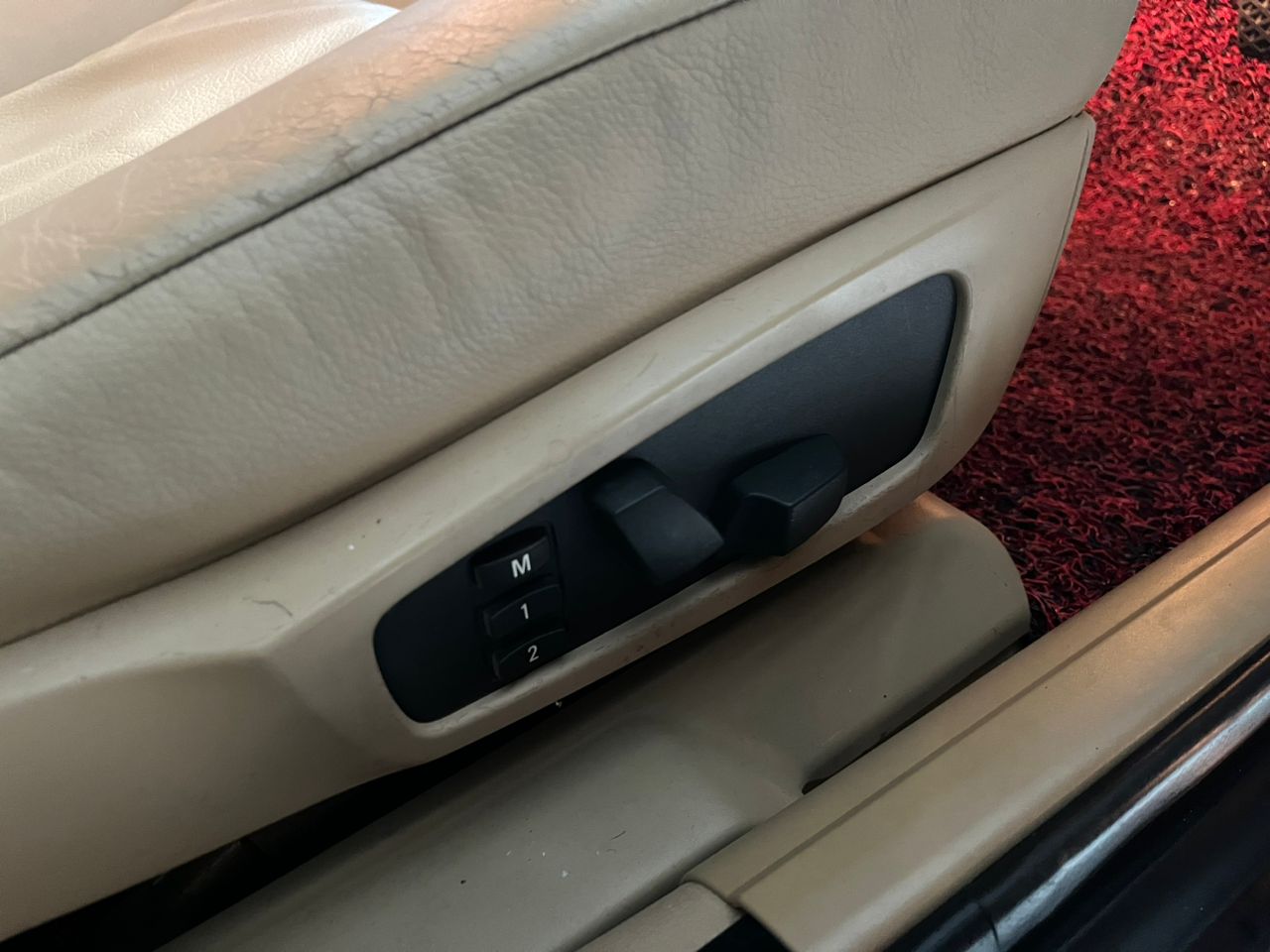 W2318V BMW 523II