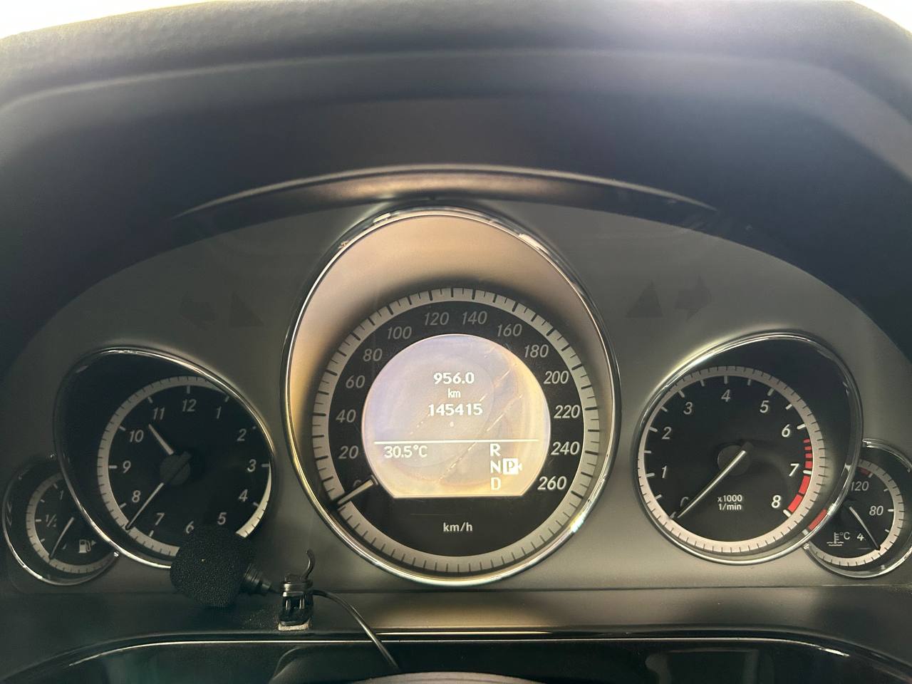 MERCEDES BENZ E300