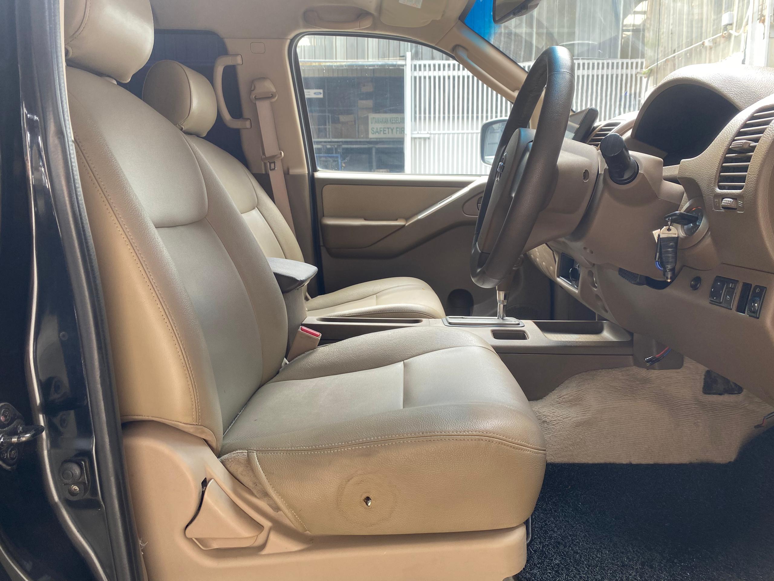 BNP9289 NISSAN NAVARA 2.5 (A)