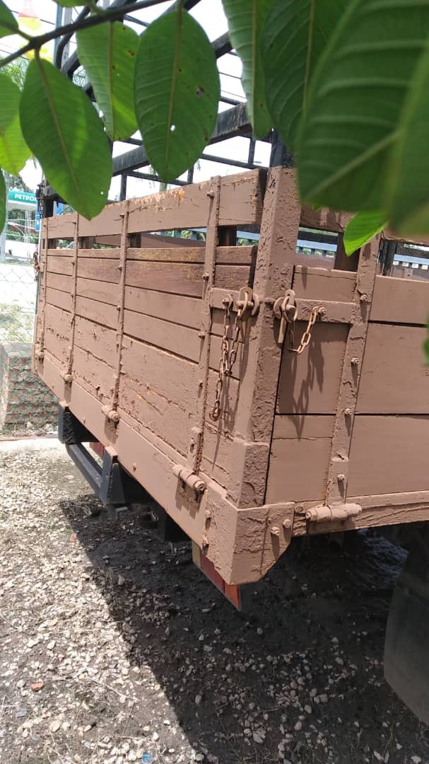 FORD TRADER 3 TON C/C