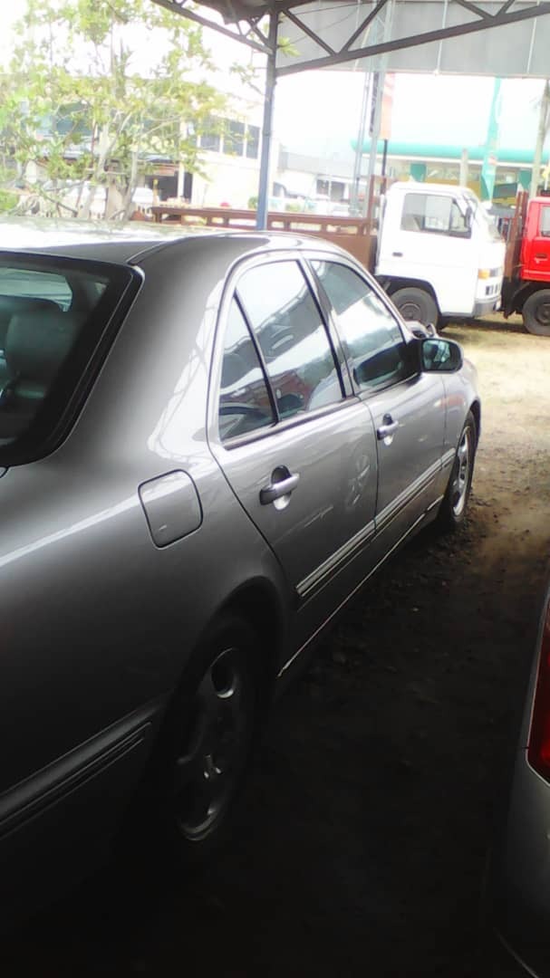 JKC1189 Mercedes Benz E240