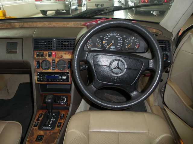 MERCEDES BENZ C200A