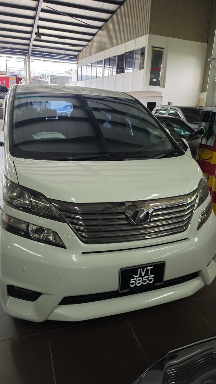 TOYOTA VELLFIRE
