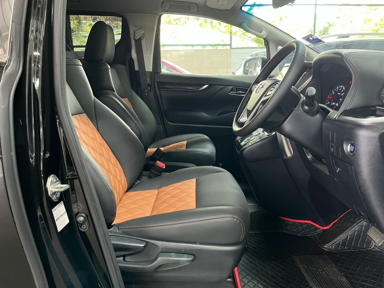 TOYOTA ALPHARD 2.5