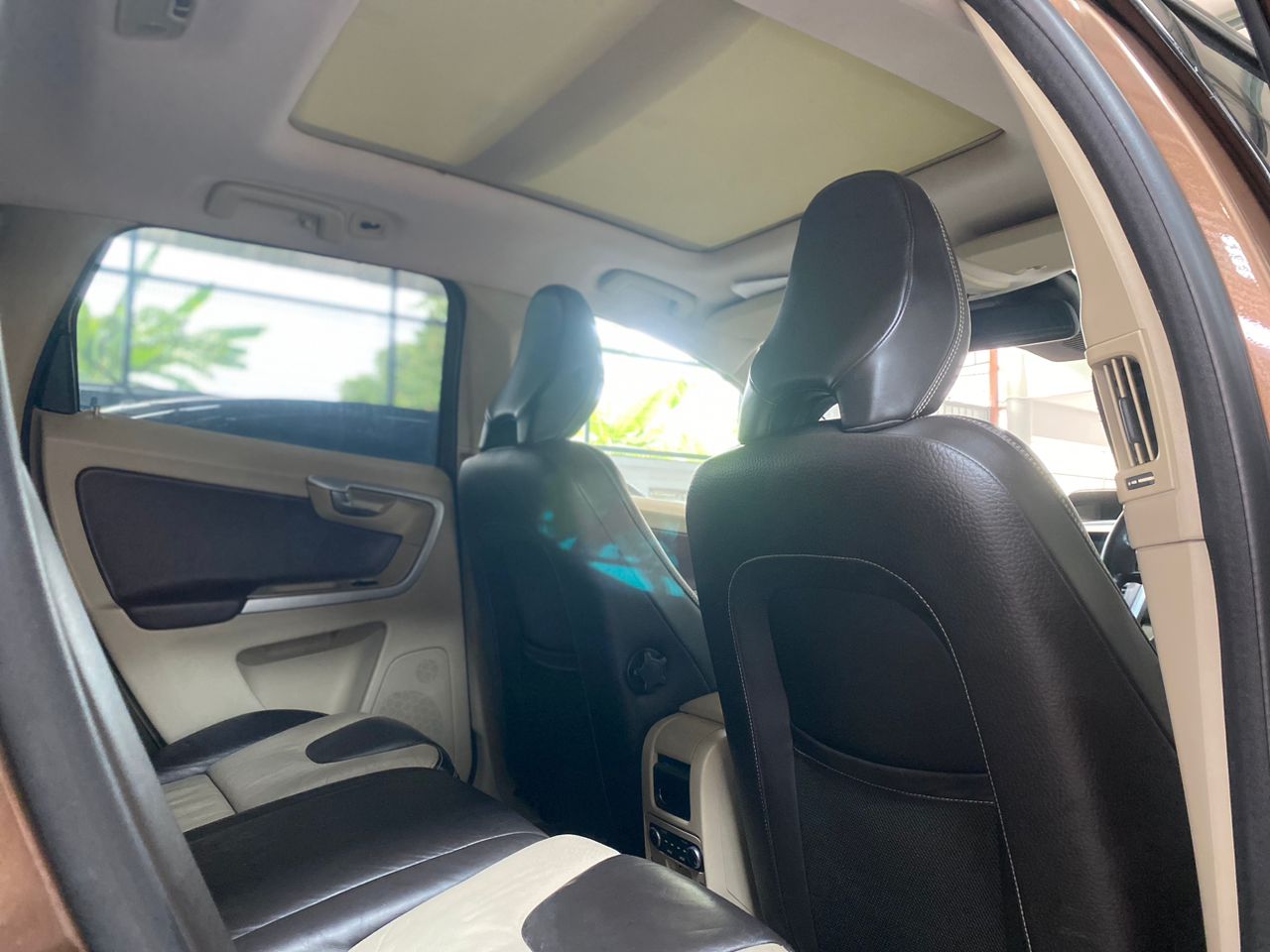 WSV383 VOLVO XC60 T6 AWD