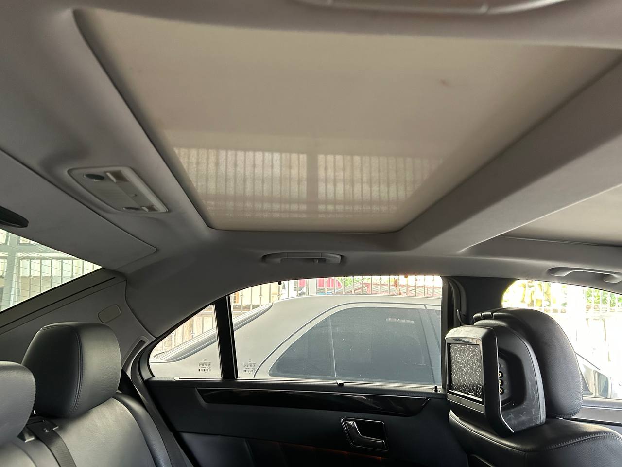 MERCEDES BENZ E300