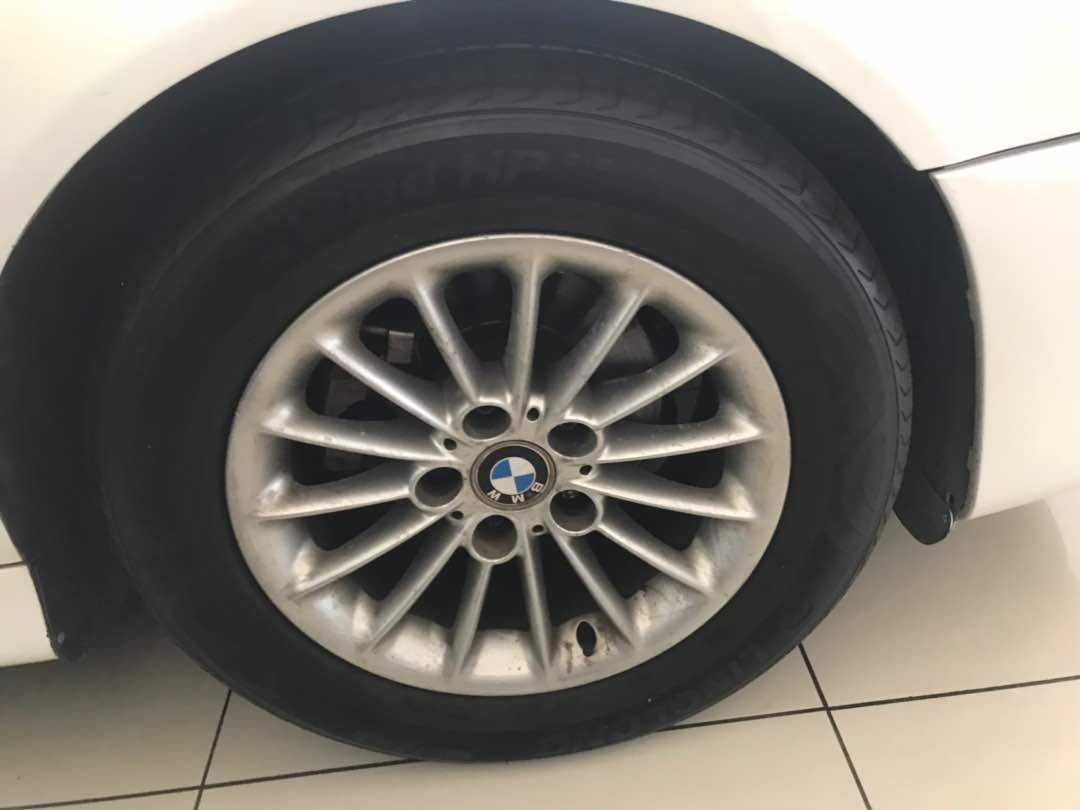 PGG5281 BMW 528i (AUTO)