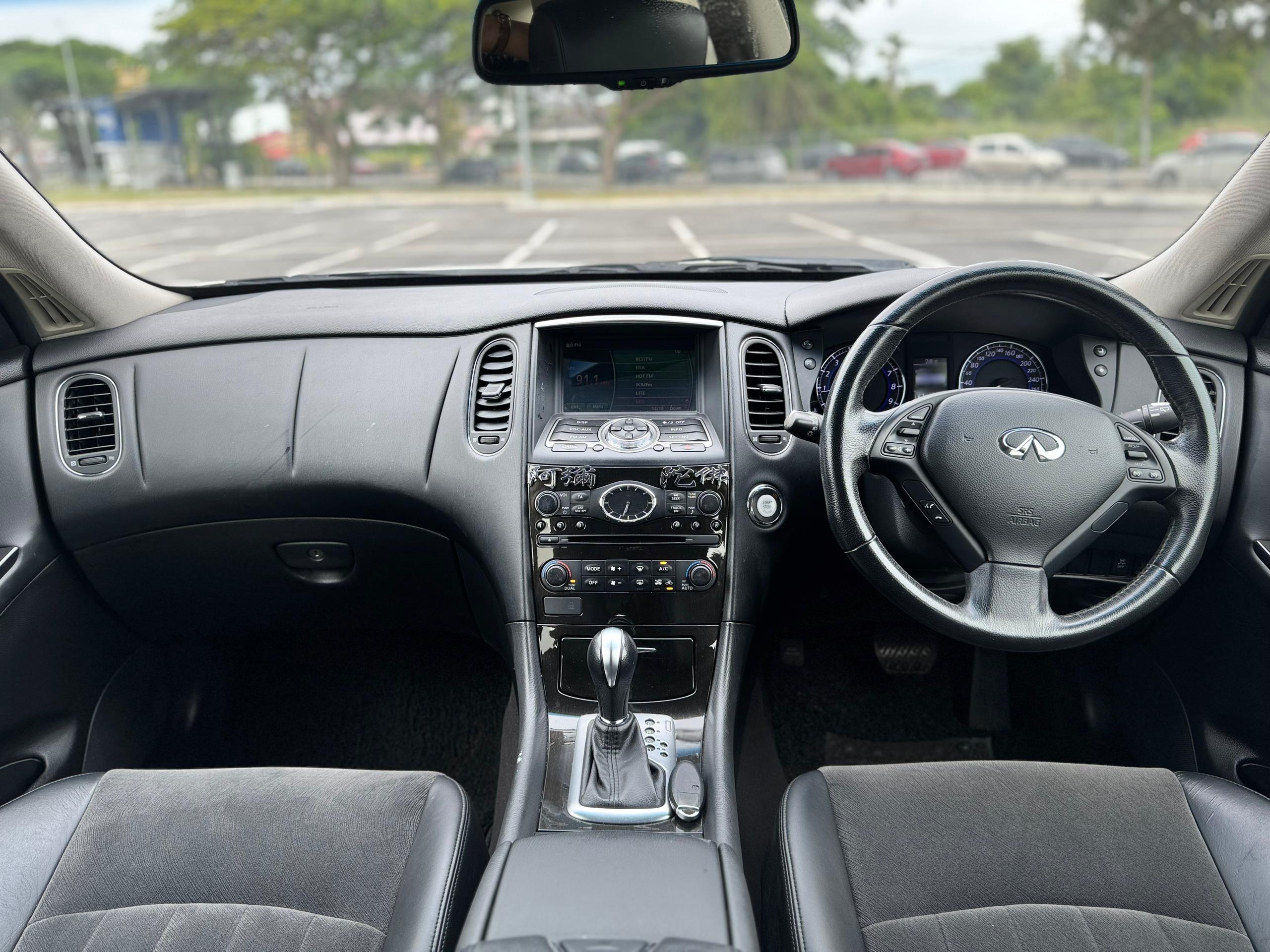 INFINITI EX25