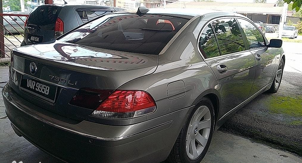 VAR9958 BMW 730LI LIMOUSINE (A)