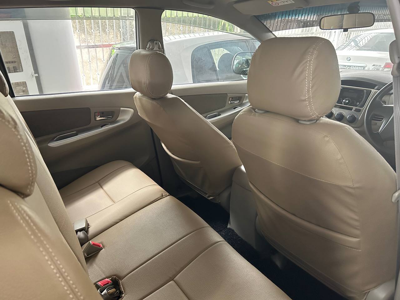 TOYOTA INNOVA