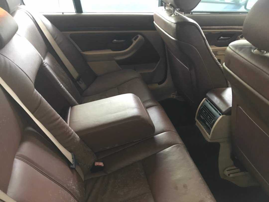 PGG5281 BMW 528i (AUTO)