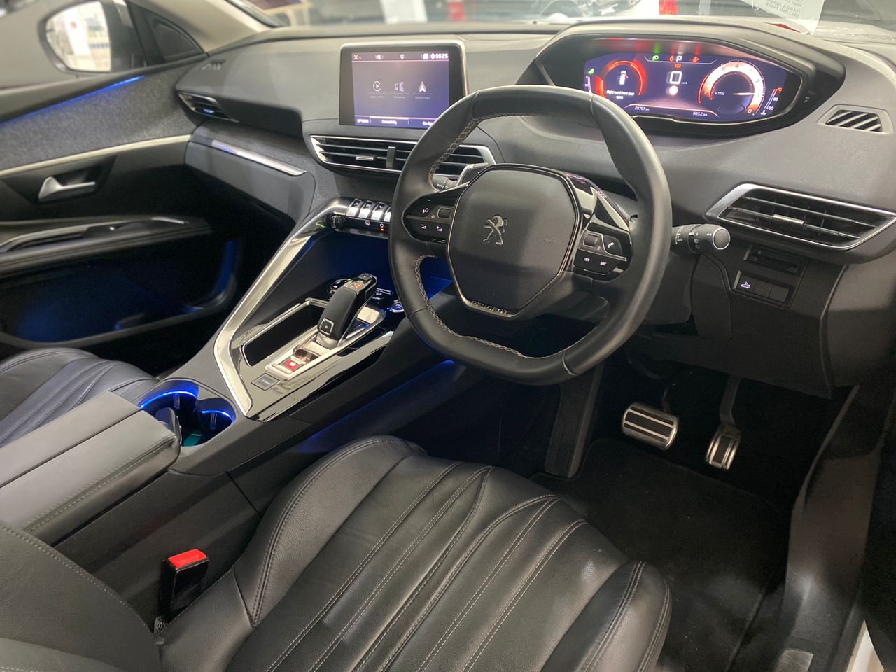 AMC2080 PRE-OWNED UNIT PEUGEOT 3008