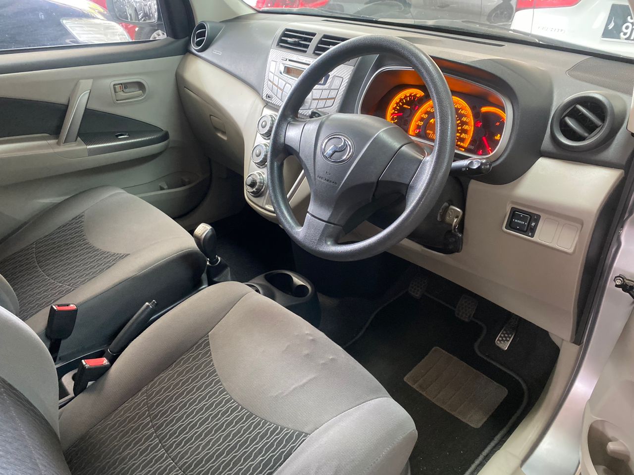 JQG3641 PERODUA MYVI 1.3 SX (M)