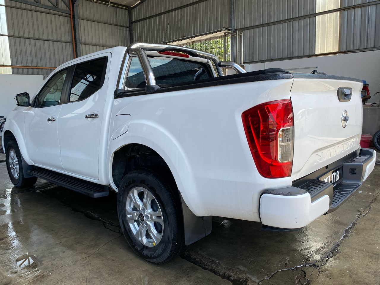 BQT1718 NISSAN NAVARA 2.5SE AT 4WD