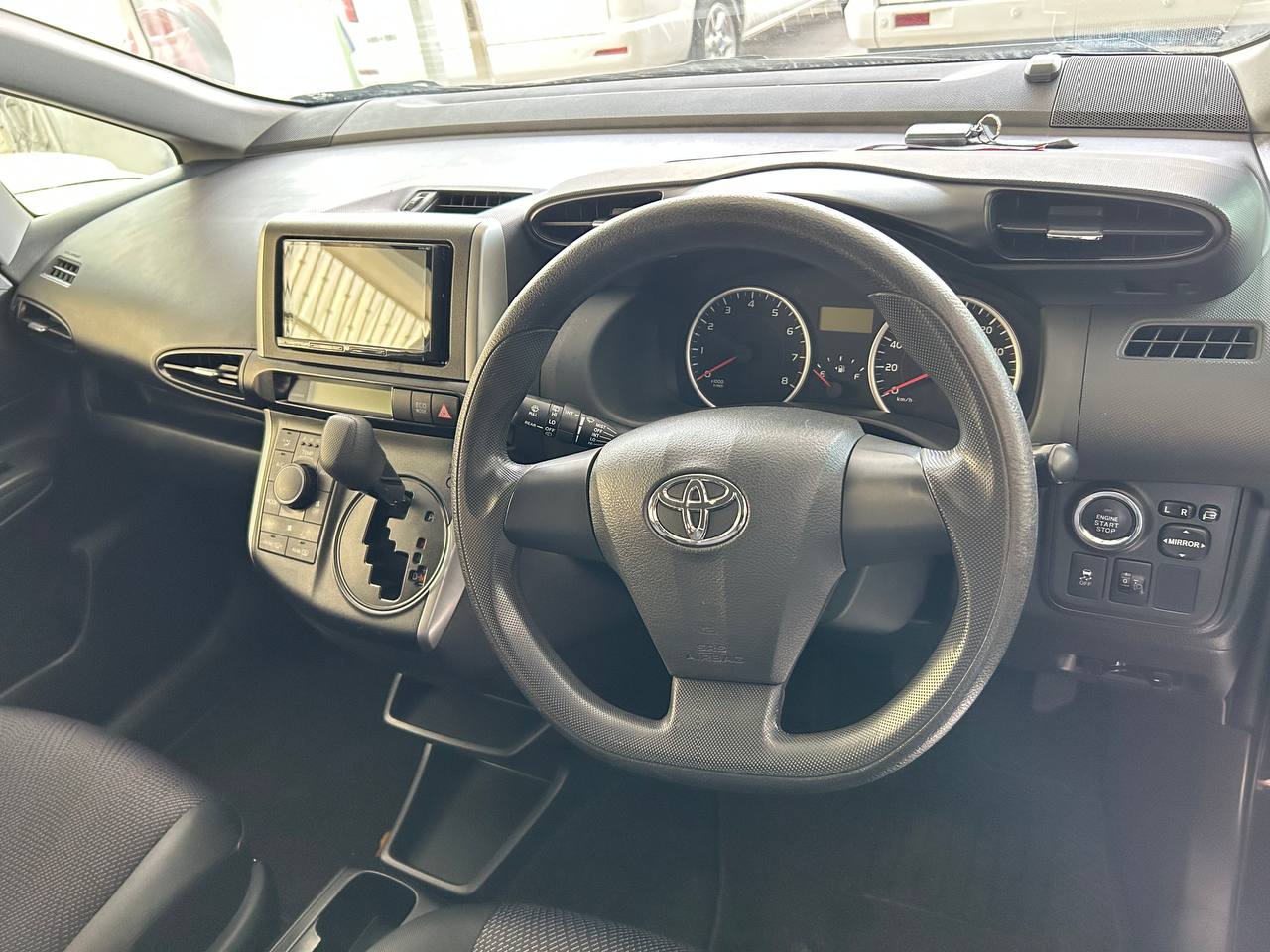 TOYOTA WISH