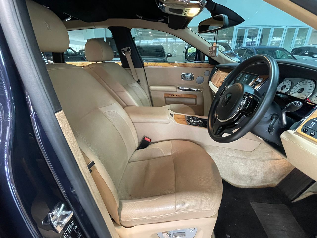 ROLLS ROYCE GHOST 6.6 V12 (A)