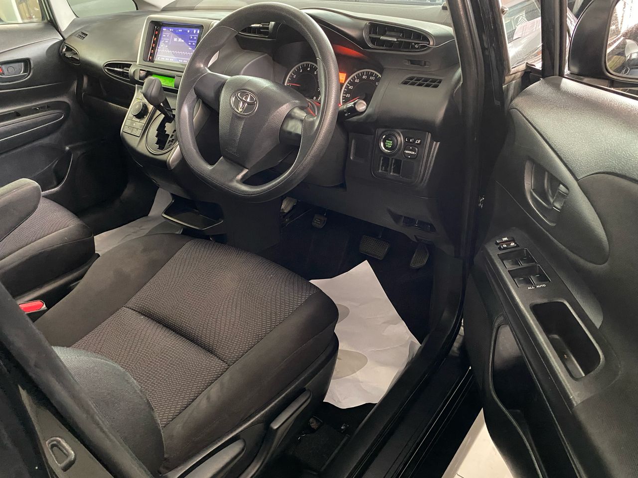 VGL2690 TOYOTA WISH 1.8X 4WD