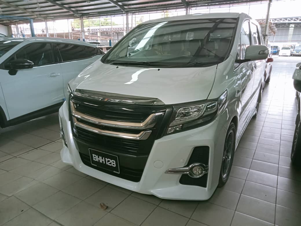 BHH 128 TOYOTA ALPHARD 3.0