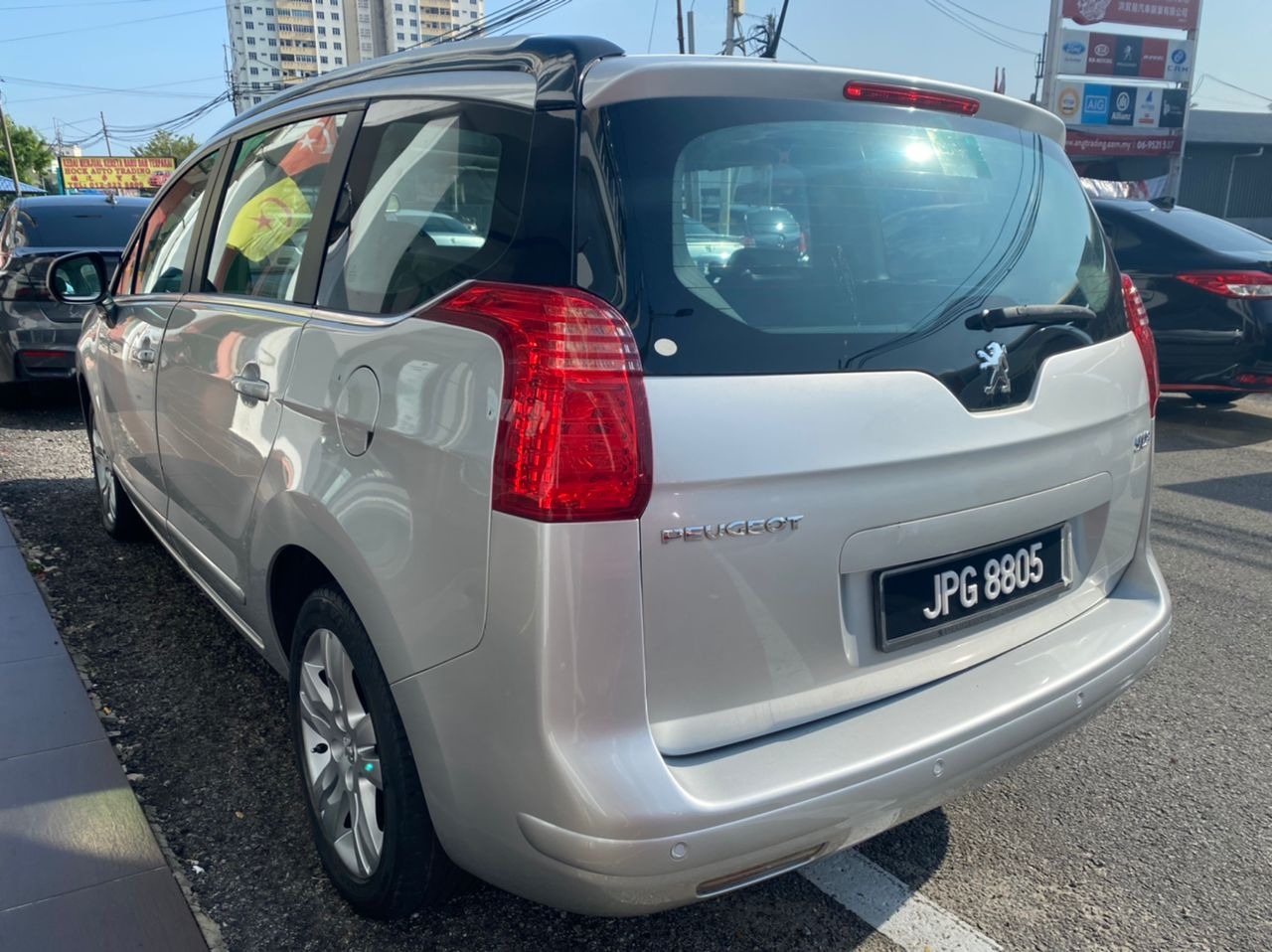 JPG8805 PEUGEOT 5008