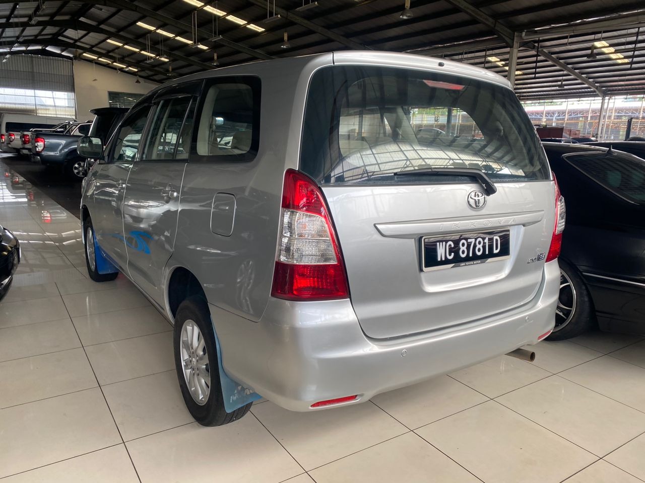 WC8781D TOYOTA INNOVA 2.0E (M)