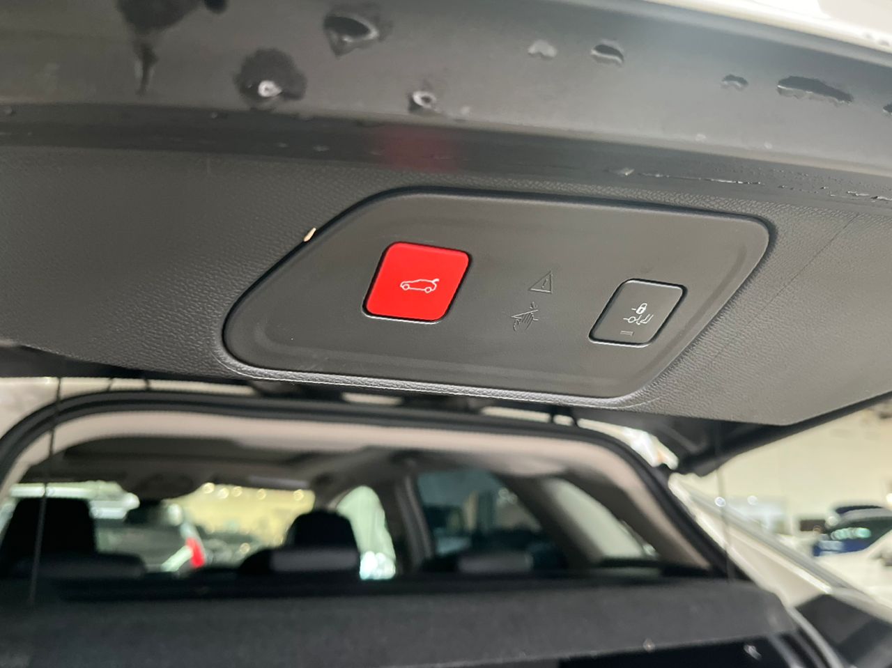 DEE5688 PEUGEOT 3008