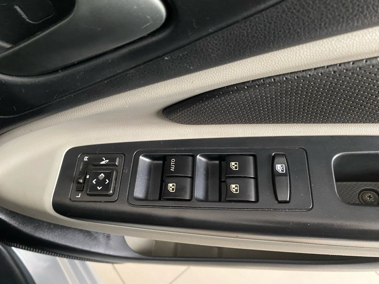 VDU519 PROTON PERSONA AT 1.6