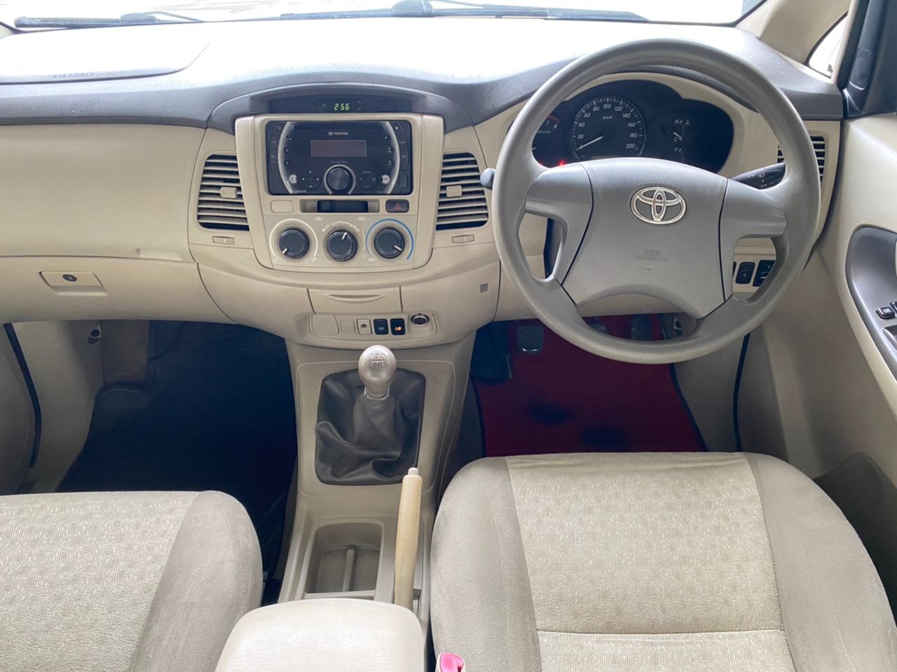 WC5207G TOYOTA INNOVA 2.0E (M)