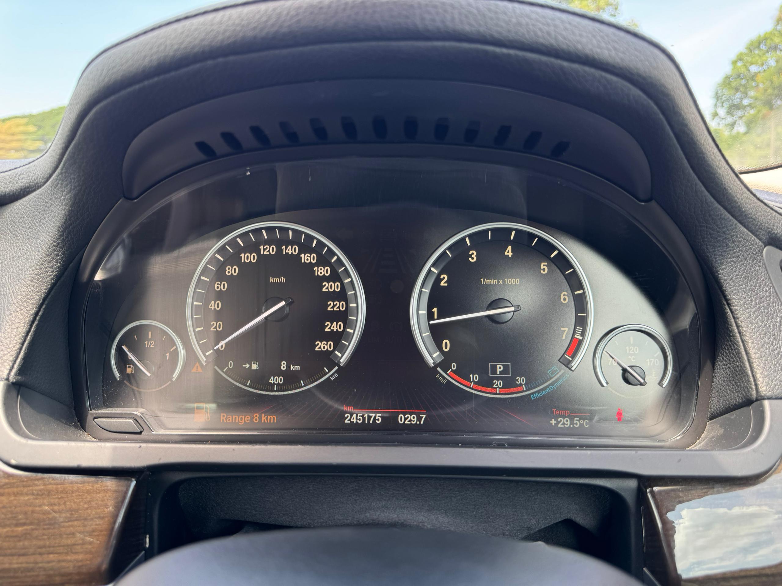 WVB168 BMW 730Li LIMOUSINE