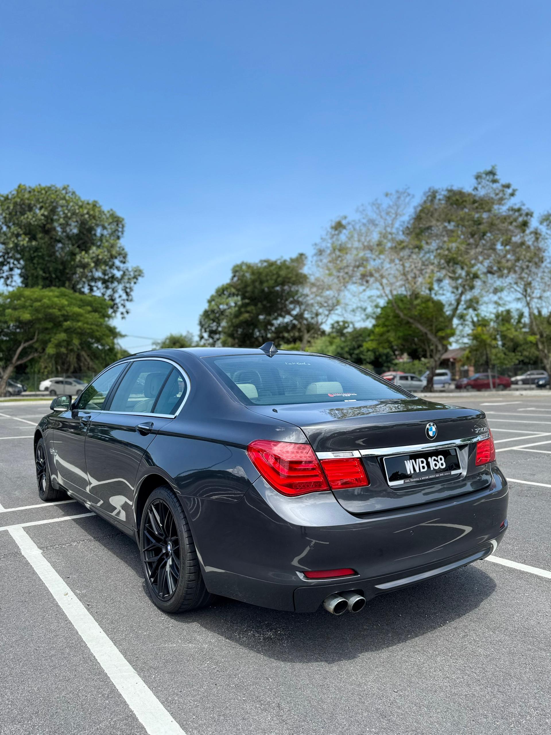 WVB168 BMW 730Li LIMOUSINE