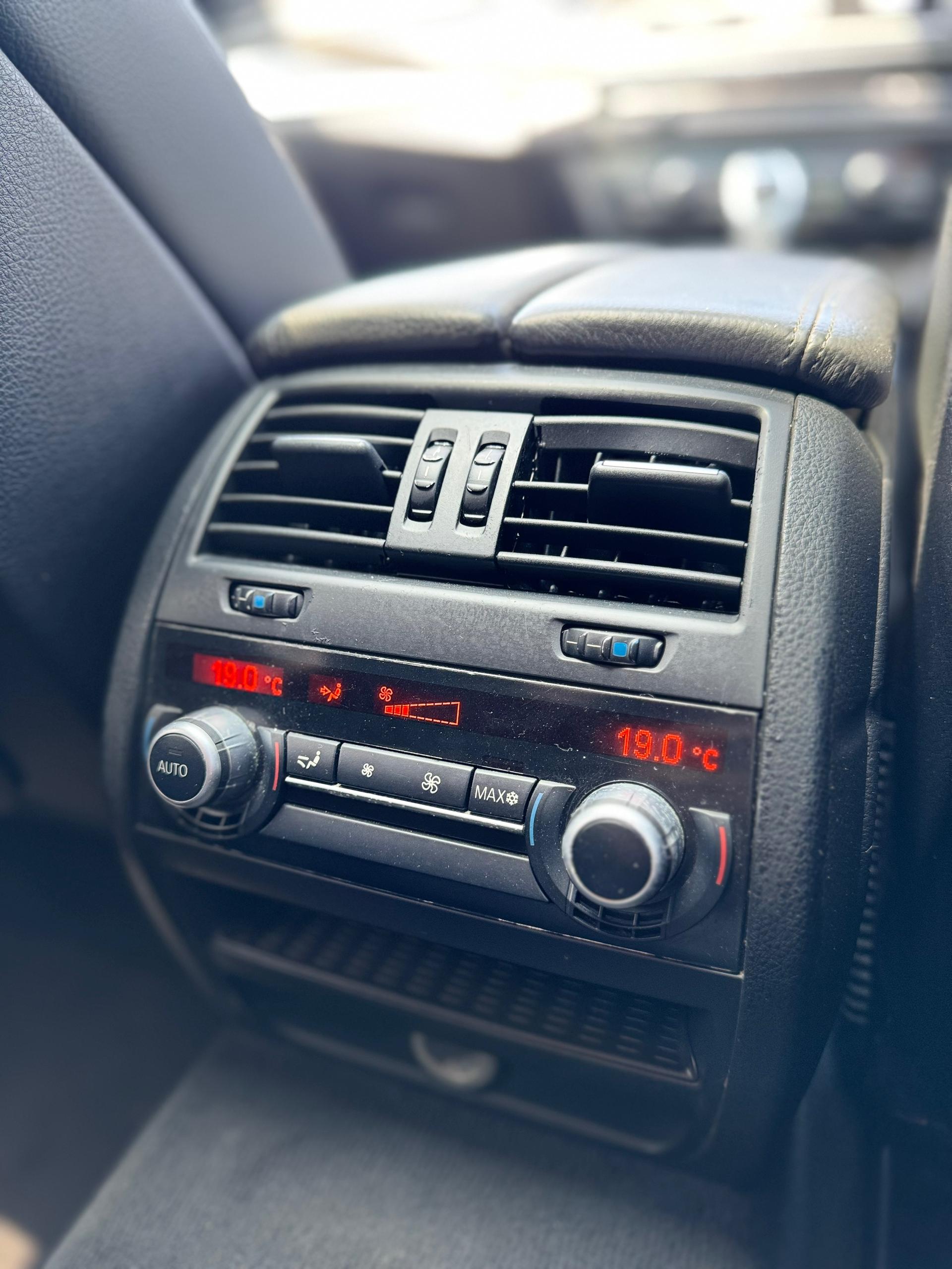 SM503 BMW 528I