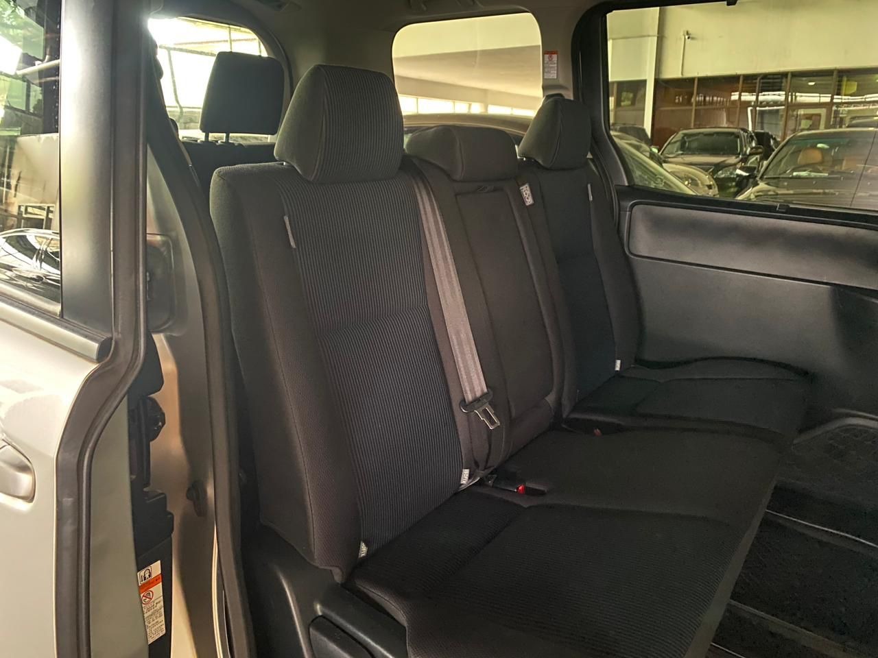UNREGISTER TOYOTA NOAH 2.0