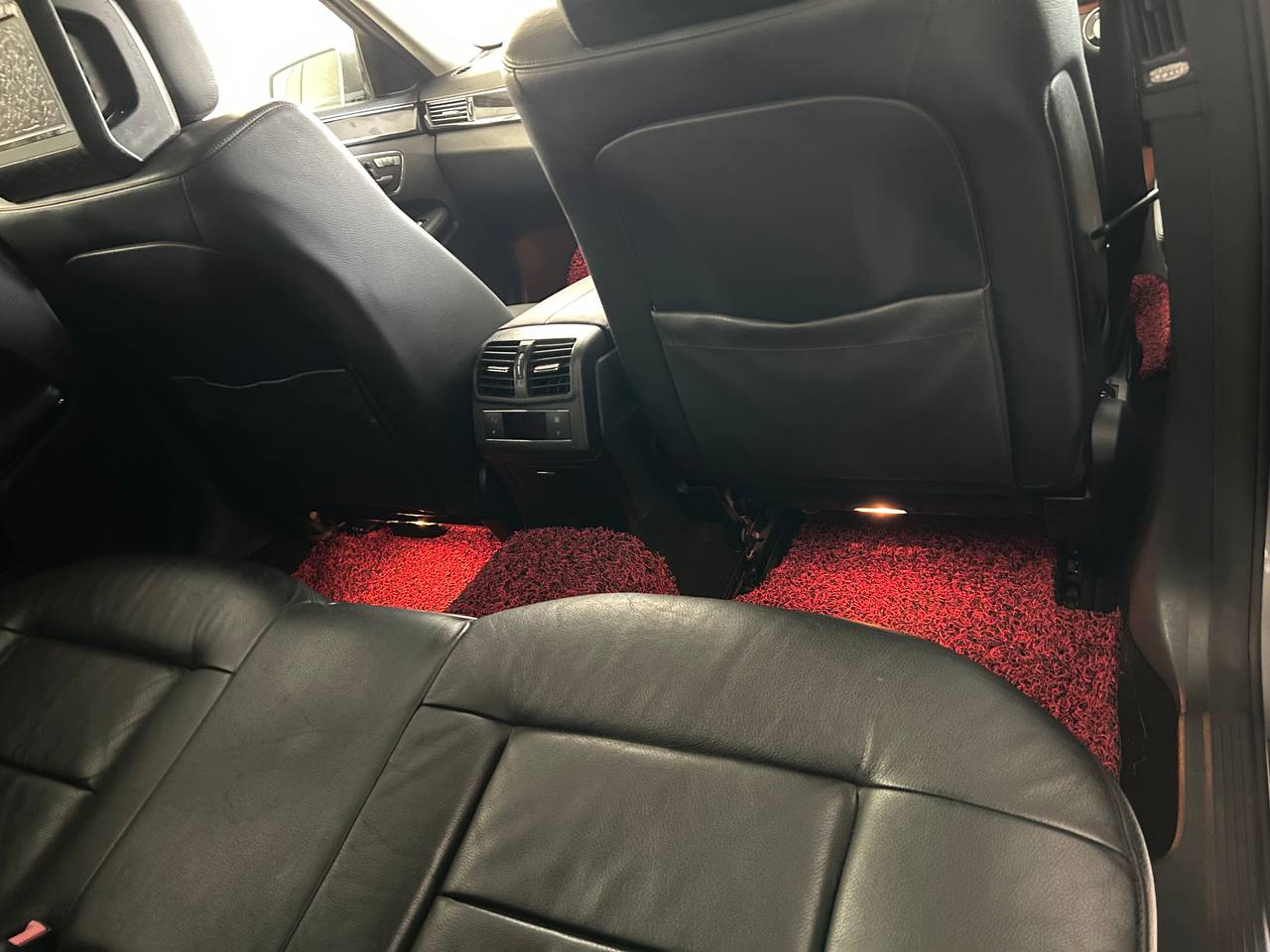MERCEDES BENZ E300