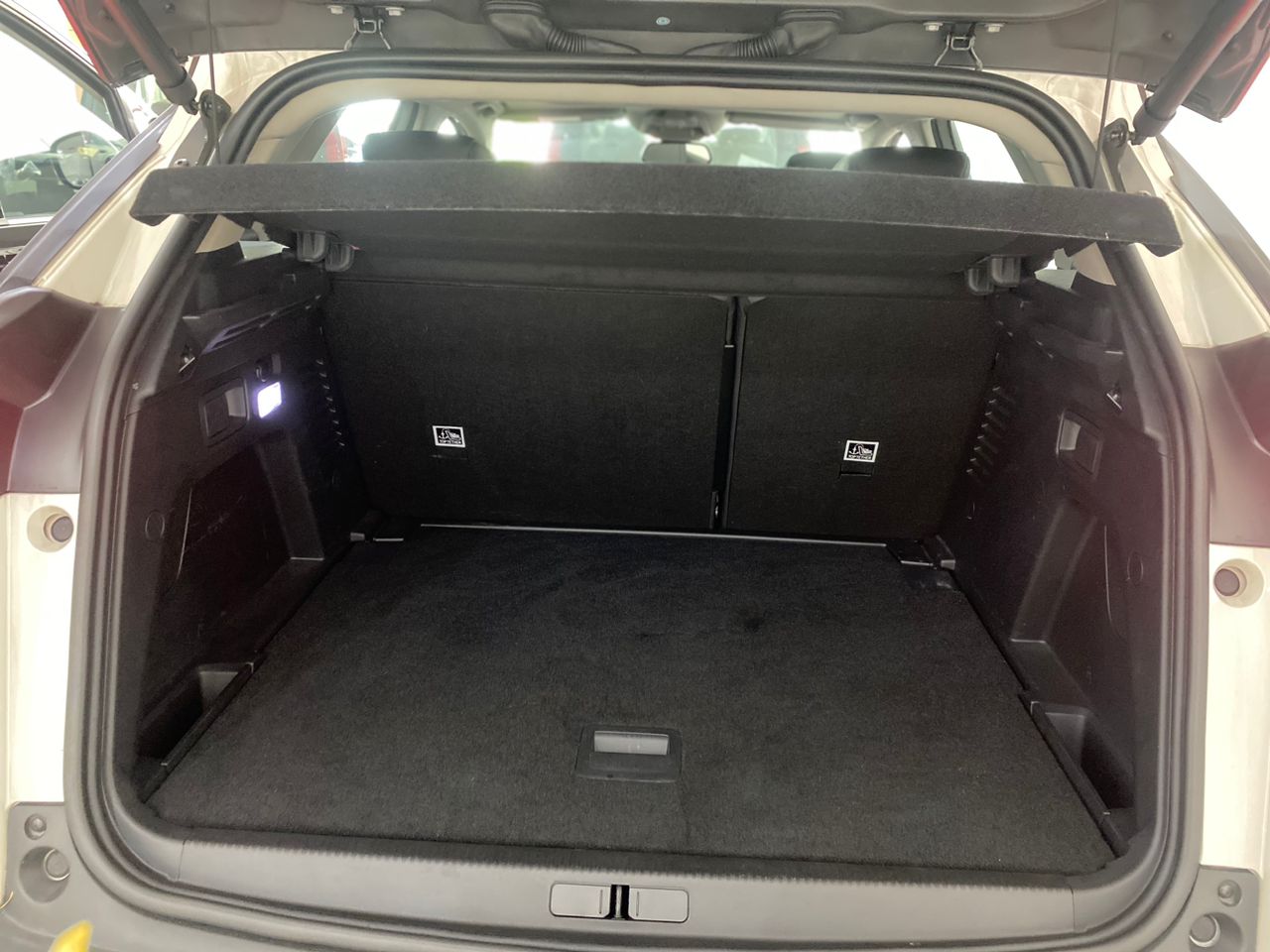 AMC2080 PRE-OWNED UNIT PEUGEOT 3008