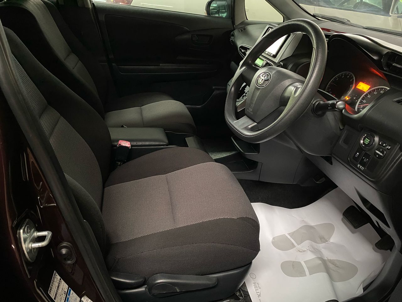 VHJ2645 TOYOTA WISH