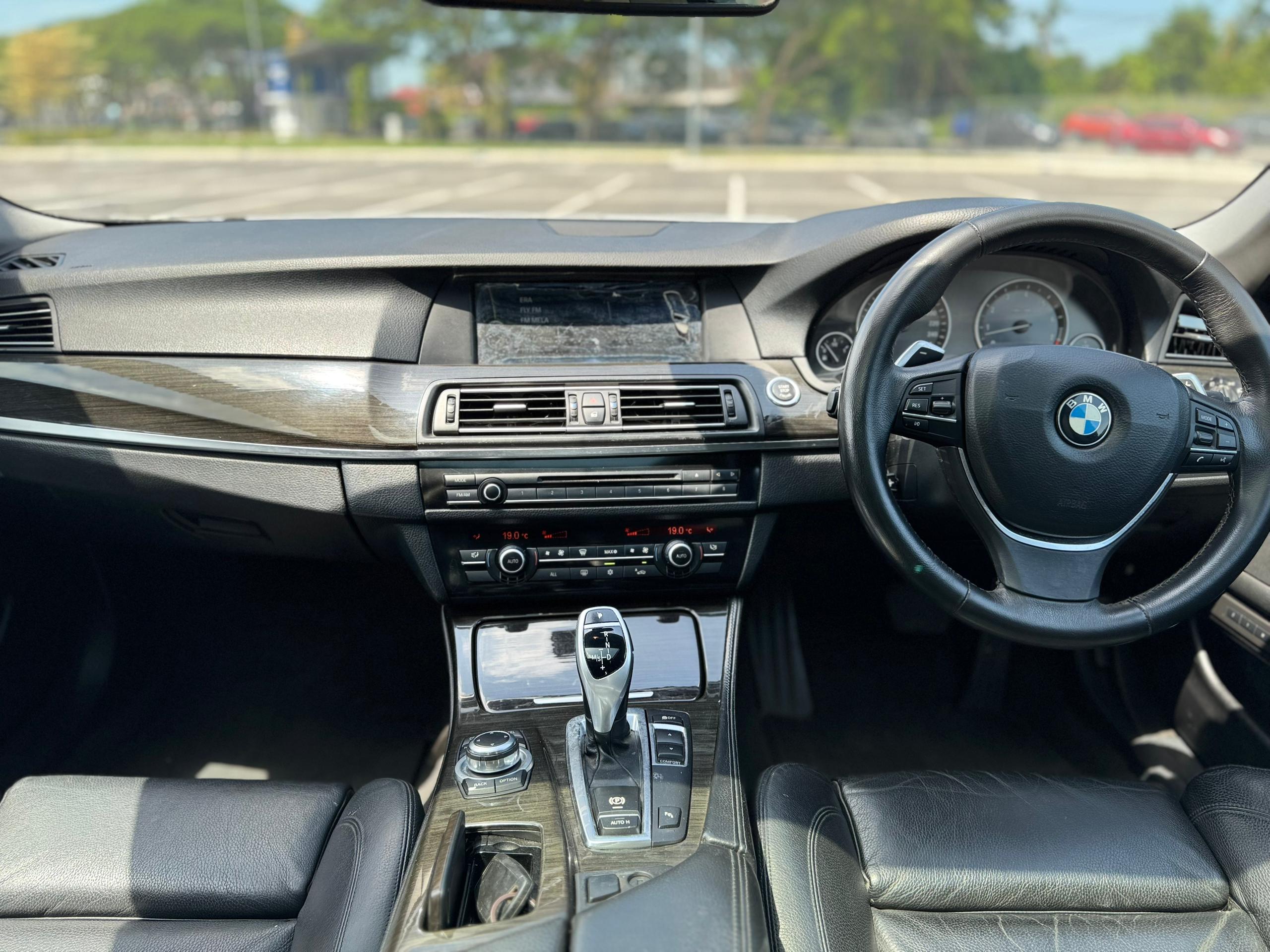 SM503 BMW 528I