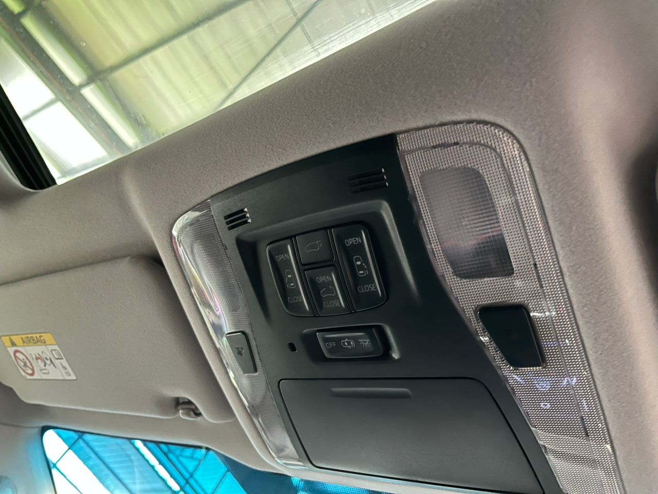 TOYOTA ALPHARD 2.5