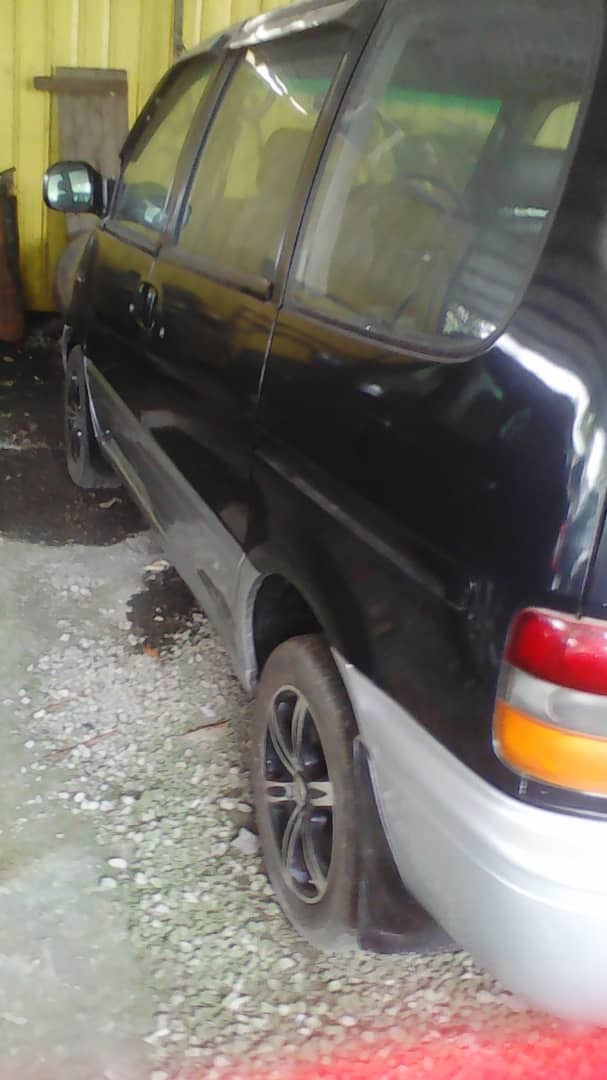 Nissan serena 1.6 MPV