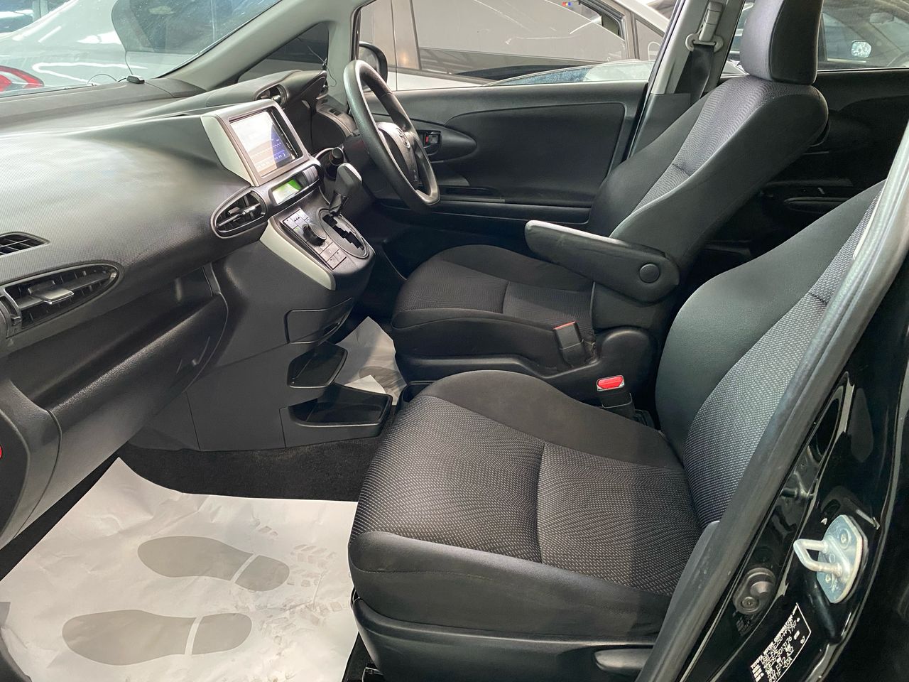 VGL2690 TOYOTA WISH 1.8X 4WD