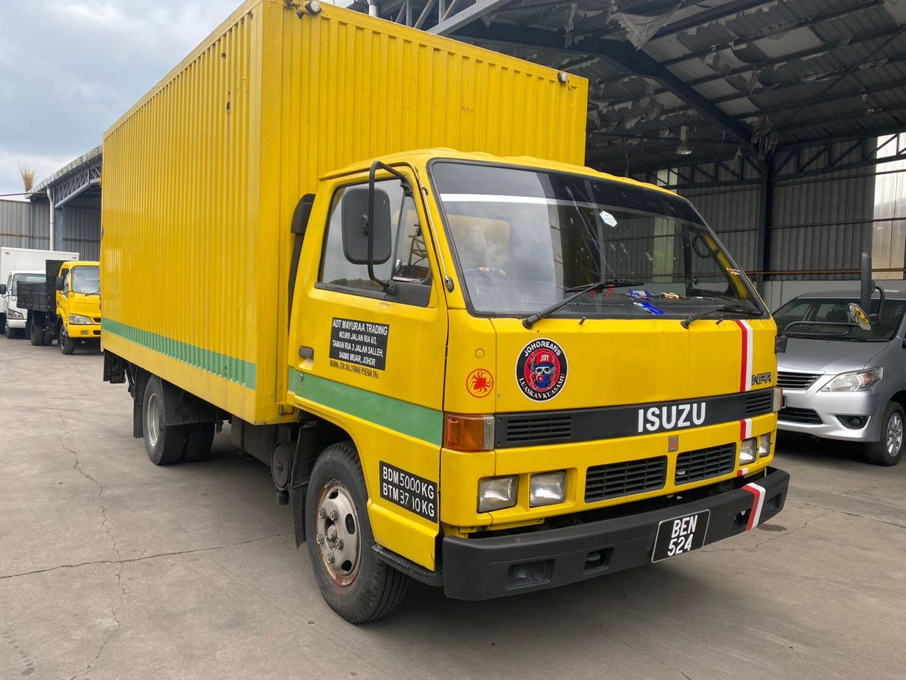 BEN524 Isuzu Steel Bonded Lorry with tailgate 14 1/2 kaki