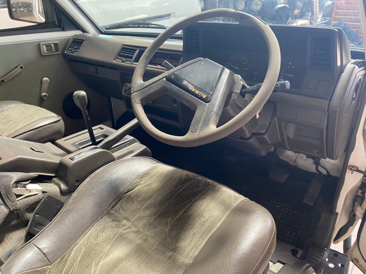 JGG695 NISSAN VANETTE PANEL VAN